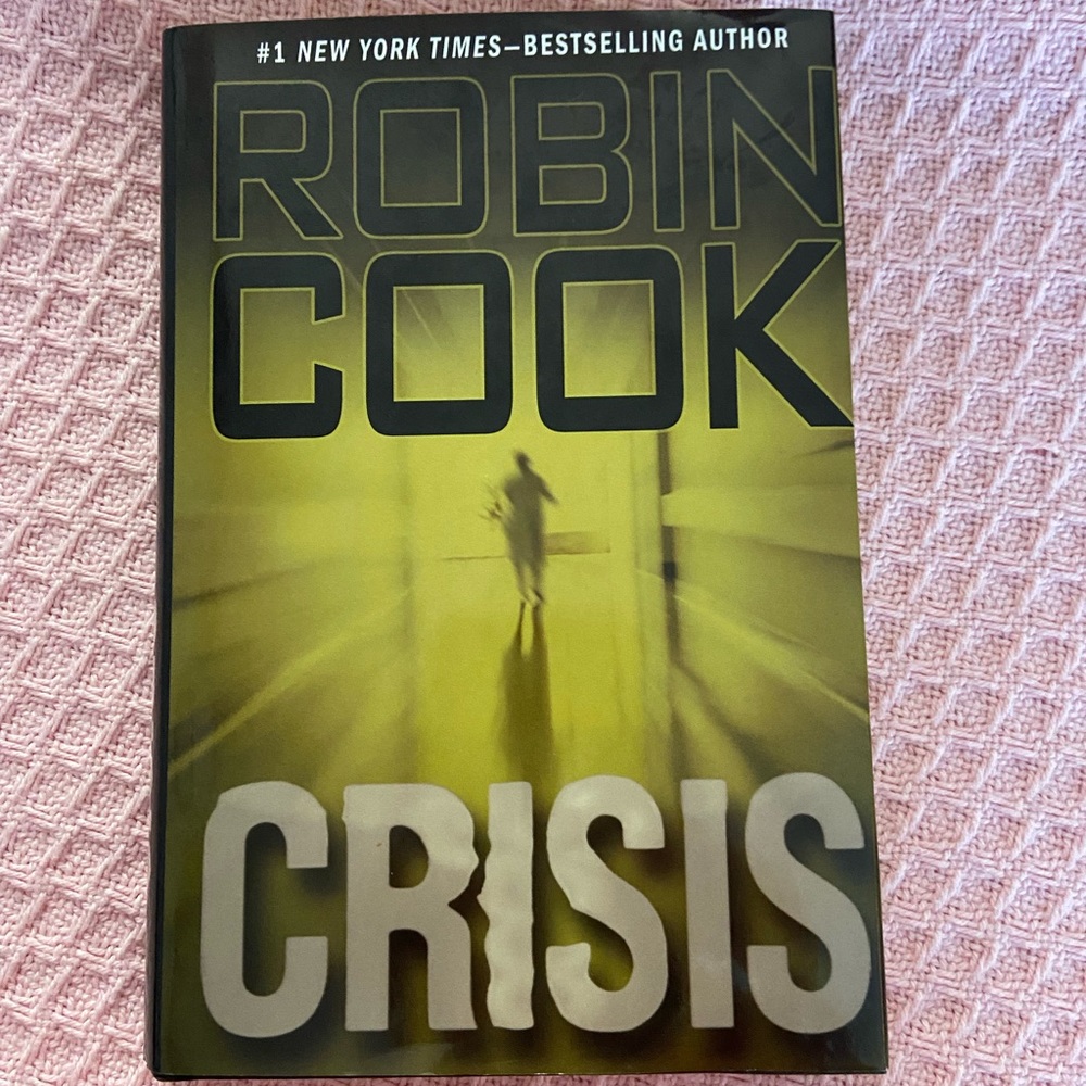 Hardcover Robin Cook Crisis